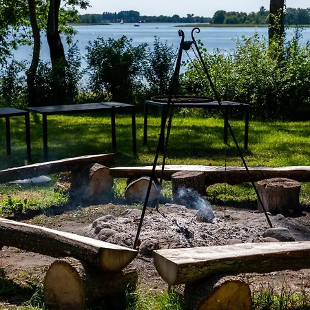 Alojamento de Turismo Selvagem Na Wodzie Topiko Czarter - Lesna Przystan *