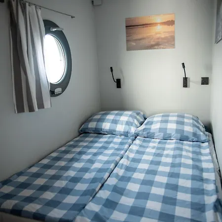 Na Wodzie Topiko Czarter - Lesna Przystan Alojamento de Turismo Selvagem *